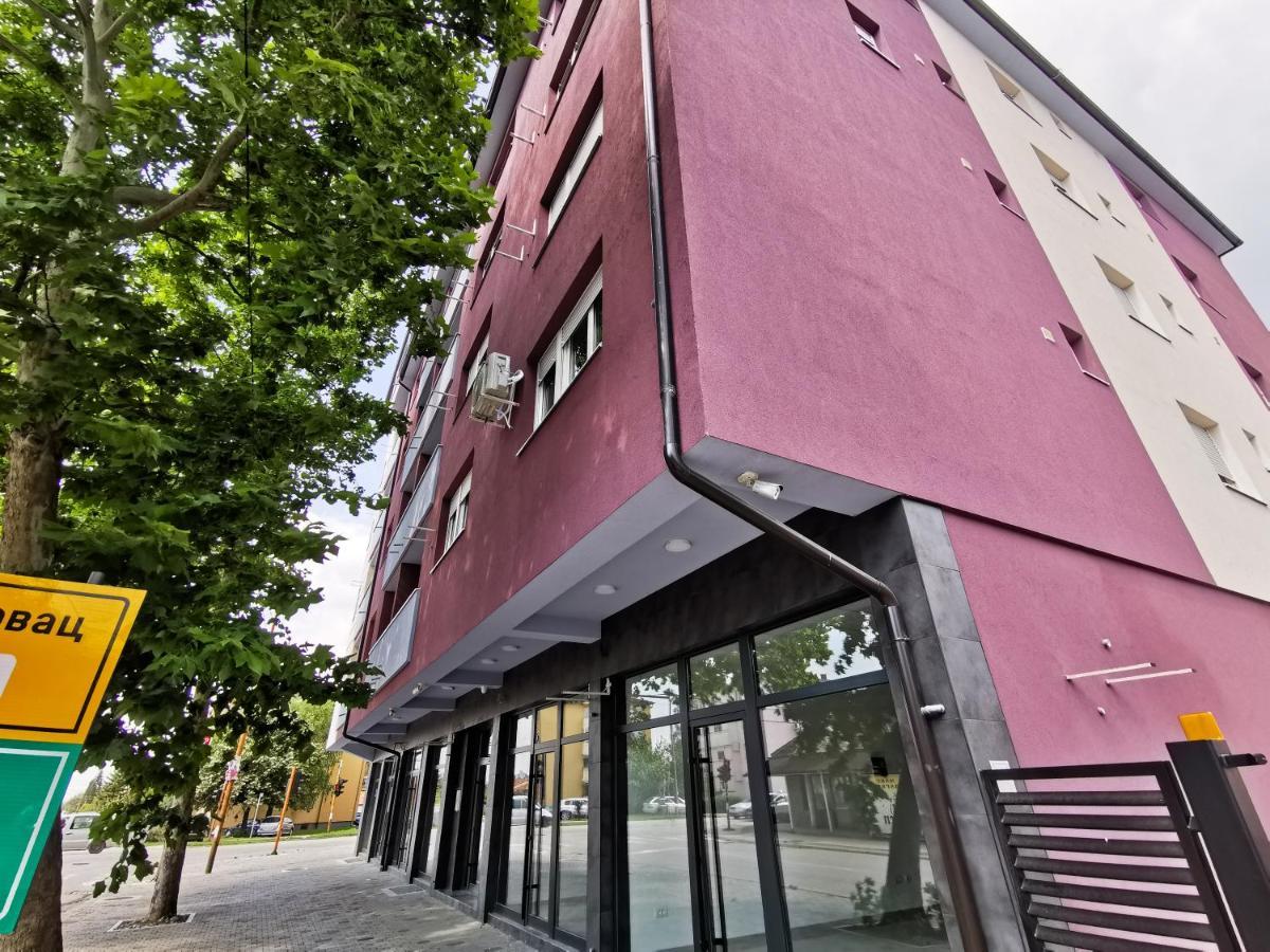 Cozy Corner Apartments - Free Parking & Wi-Fi Ćuprija Exterior foto