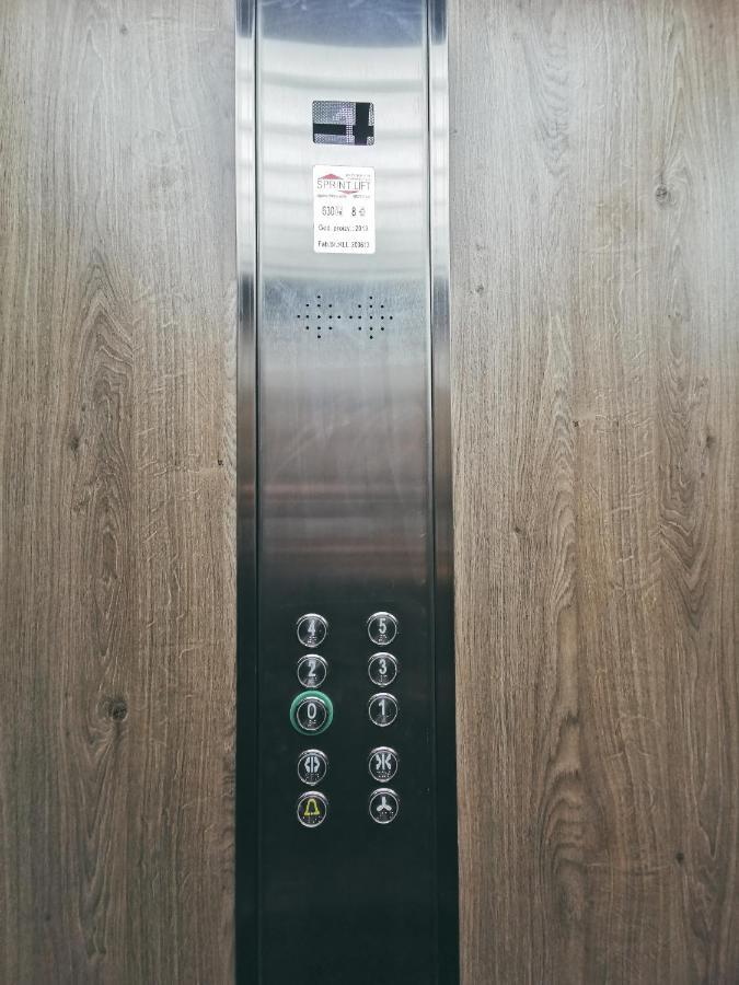 Cozy Corner Apartments - Free Parking & Wi-Fi Ćuprija Exterior foto