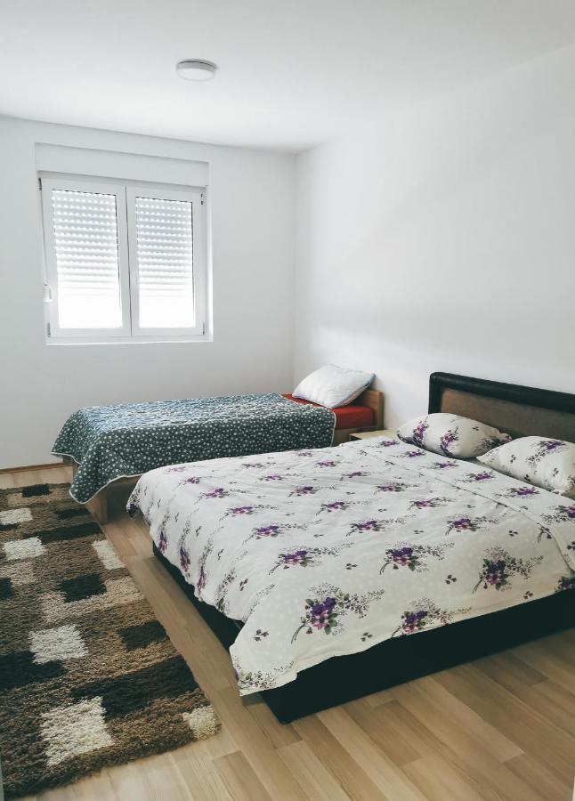 Cozy Corner Apartments - Free Parking & Wi-Fi Ćuprija Exterior foto